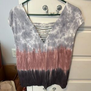 Sleeveless top!